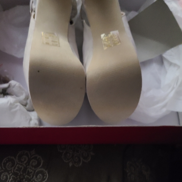 Booties - Picture 4 of 4